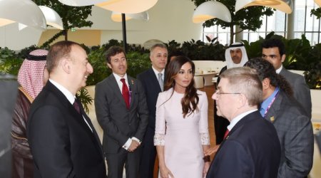 Rəsmi qonaqların şərəfinə rəsmi qəbul