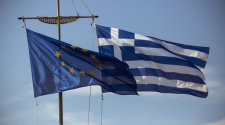 Greek central bank warns of 'painful course' to euro exit