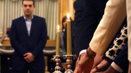 Yunanstan ümidini Moskvaya bağlayıb