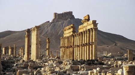 Is ISIS about to blow up ancient site of Palmyra?