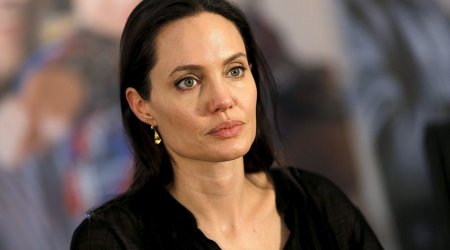 Jolie visits Syrian refugees in Turkey