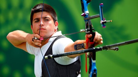 Alvarino Garcia wins gold to close Archery