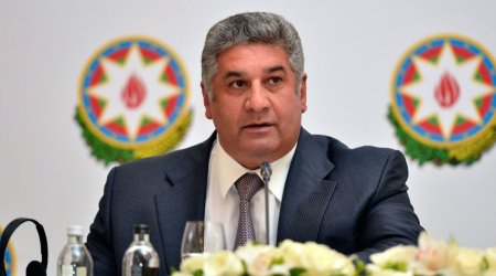 Azadlıq meydanında ikimərtəbəli bina tikilir