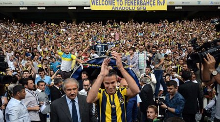 Robin van Persie promises to help new club Fenerbahce