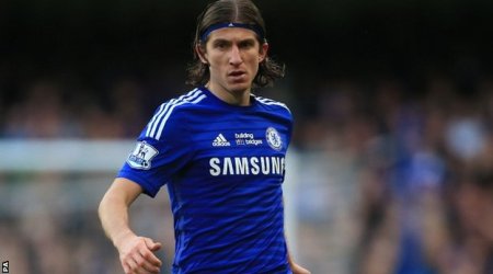 Filipe Luis: Jose Mourinho says Chelsea left-back set to leave