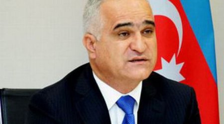 Nazir dərmanların qiymətindən danışdı