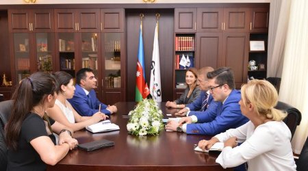 Avrasiya Universitetlər Birliyinin prezidenti Bakı Ali Neft Məktəbində oldu