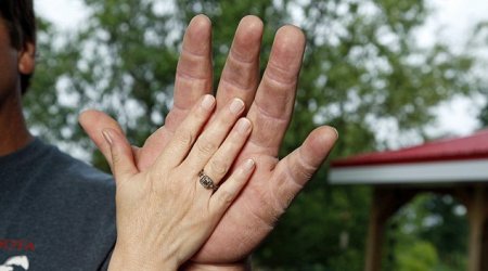 Real life Popeye is arm-wrestling contest champion with 19 INCH forearms