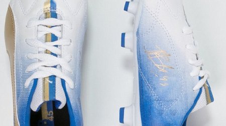 Balotelli releases new 'mohican' style football boots