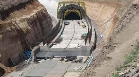 Azerbaijan buys 30 passenger carriages for railroad to Turkey