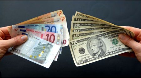 USD, RUB rise, Euro falls in Azerbaijan