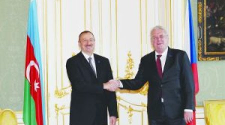 Prezidentlərin təkbətək görüşü başa çatdı