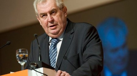 Czech firms to build homes, repair planes in Azerbaijan