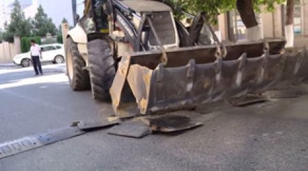 Bakıda yollardakı süni maneələrin sökülməsinə başlanılıb - VİDEO