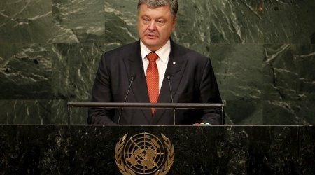 ​Poroşenkonun çıxışı zamanı Rusiya nümayəndə heyəti zalı tərk etdi