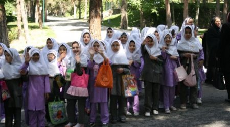 New academic year for Iran’s monolingual educational system or time for change?