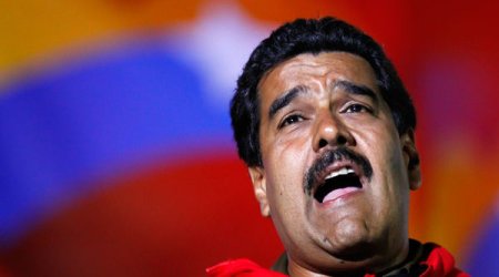 Maduro: Neftin qiyməti haqda düşünməkdən utanmalıyıq”