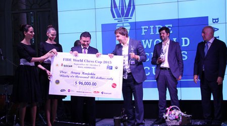 Bakıda qalib gələn idmançıya 96 min dollar verildi - FOTO