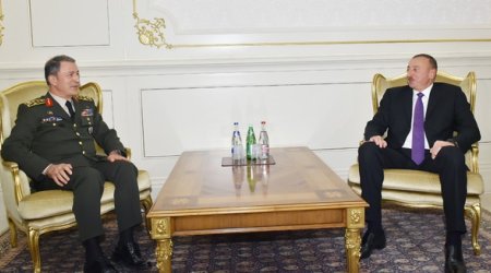 President Aliyev meets Turkish army chief in Baku