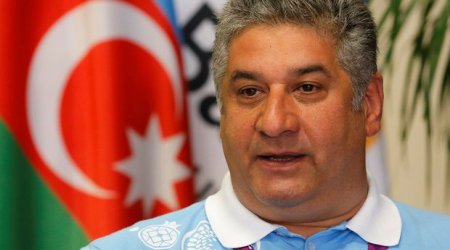 Azad Rəhimov Qərbi ifşa edən məqalə yazdı