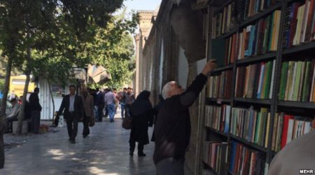 Tehranda iranlıların pis xasiyyətləri haqda 10 cildlik kitab