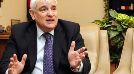 E-kitab - Kamal Abdulla: Edam vaxtını dəyişmək olmaz 