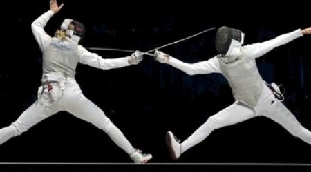 Azerbaijani female fencers claim bronze in France