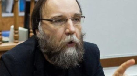 Aleksandr Duqin: “Azərbaycan Avrasiya orbitinə qayıdış yolları axtarır”