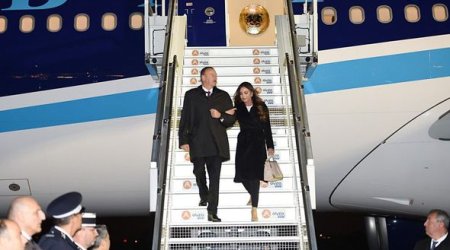 İlham Əliyev Fransadadır - Fotolar