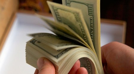 Dolların bu günə olan rəsmi - Məzənnəsi