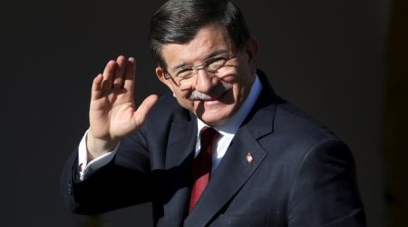 Turkey agrees with Azerbaijan to accelerate gas project: Davutoglu