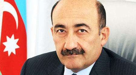 Əbülfəs Qarayev iki şöbə müdirini vəzifədən azad etdi