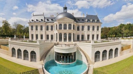 Paris chateau becomes the most expensive property in the world