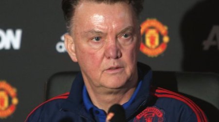 Louis van Gaal: Manchester United boss walks out of news conference