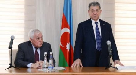 Elmi Mərkəzin bir qrup əməkdaşına mükafatlar təqdim olundu