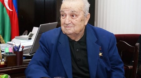 Azərbaycan Prezidenti 100 yaşlı akademiki təbrik etdi