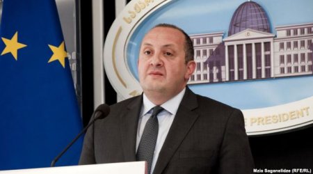 Gürcüstan prezidenti banklara qarşı getdi