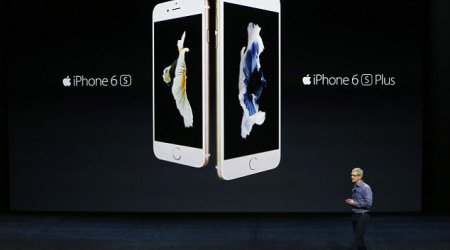 Apple shares crash amid reports iPhone maker will slash production of latest handset by 30%