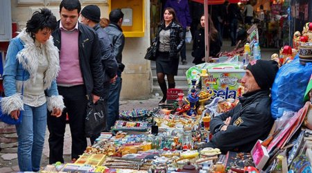 İcazəsiz küçə ticarəti ilə məşğul olanlar cərimələnəcək