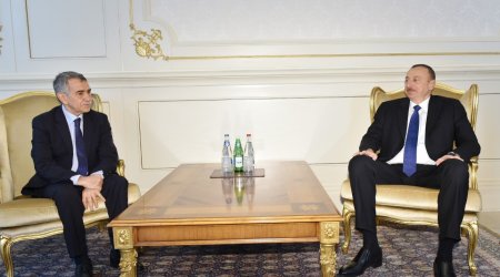 İlham Əliyev yeni təyin olunan səfirlərin etimadnaməsini qəbul edib