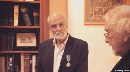 Azərbaycanlı rəssam Fransanın Cəngavər mükafatıyla təltif olundu