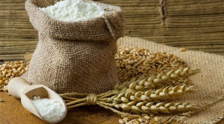 Azerbaijan lowers price of flour after currency slide