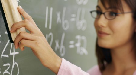 Prezident müəllimlərin maaşını artırdı