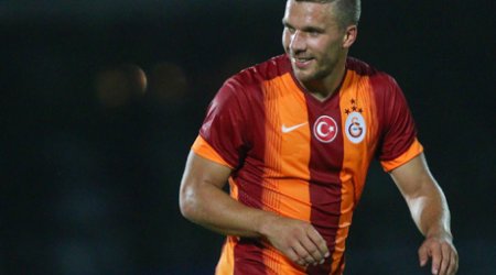 Podolski yeni klubunu açıqladı