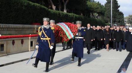 Azerbaijan commemorates victims of deadly Soviet crackdown