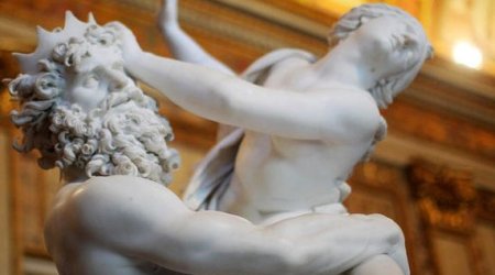 Ruhaniyə görə çılpaq heykəllərin üstünü örtdülər – FOTO