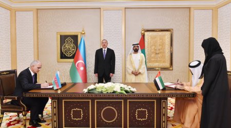 President Aliyev meets Al Maktoum in Dubai