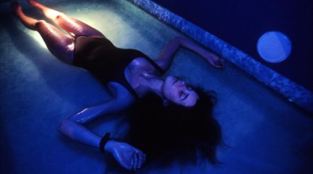 Why do people use flotation tanks?