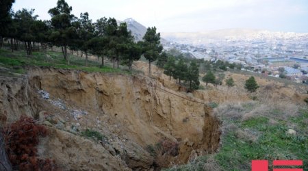 Bayıl və Badamdarda sürüşmə sahələri aktivləşib