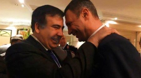 Саакашвили попрыгал перед камерой